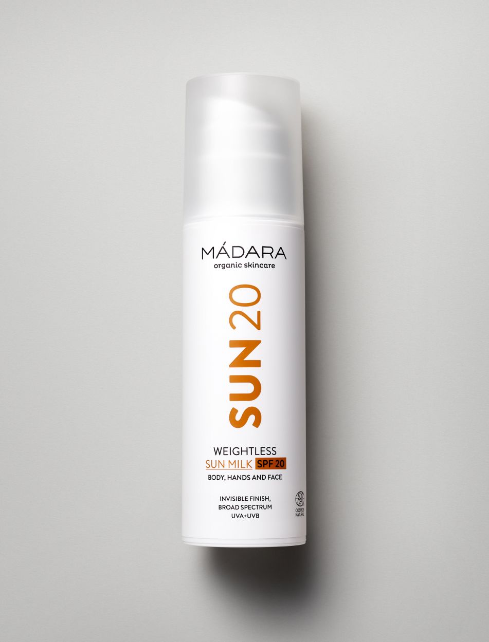 madara weightless sun milk spf20